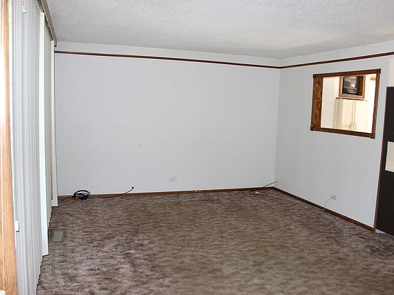 3rd image of 13430 S End Ln