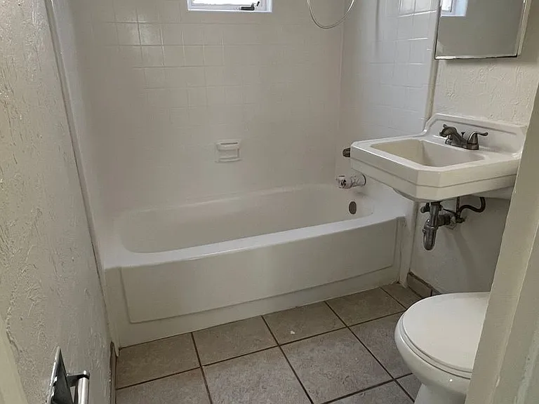 3235 E Water St — Photo 10