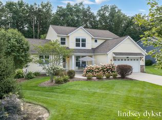 4238 Oak Timbers Dr NE, Grand Rapids, MI 49525