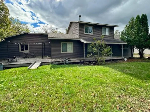 714 30th St NW, Bemidji, MN 56601