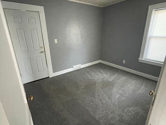 5th image of 1610 Fort Park Blvd #2