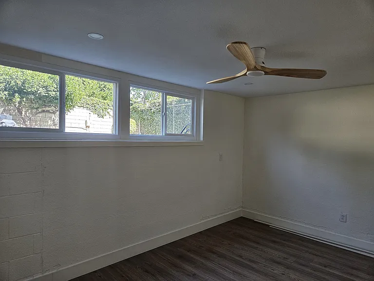 3657 Broadmoor Blvd #ADU — Photo 13