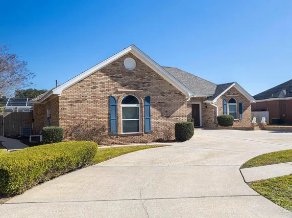 10073 Calle De Palencia, Navarre, FL 32566