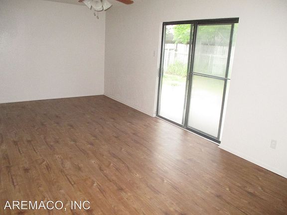 4th image of 406 Orion Dr