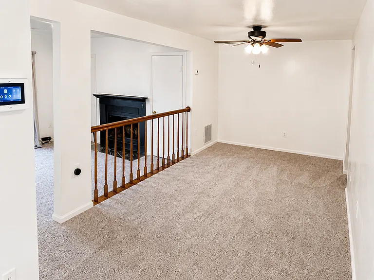 8719 E Grv — Photo 4