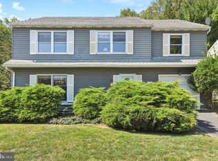 157 Eaton Dr, Wayne, PA 19087