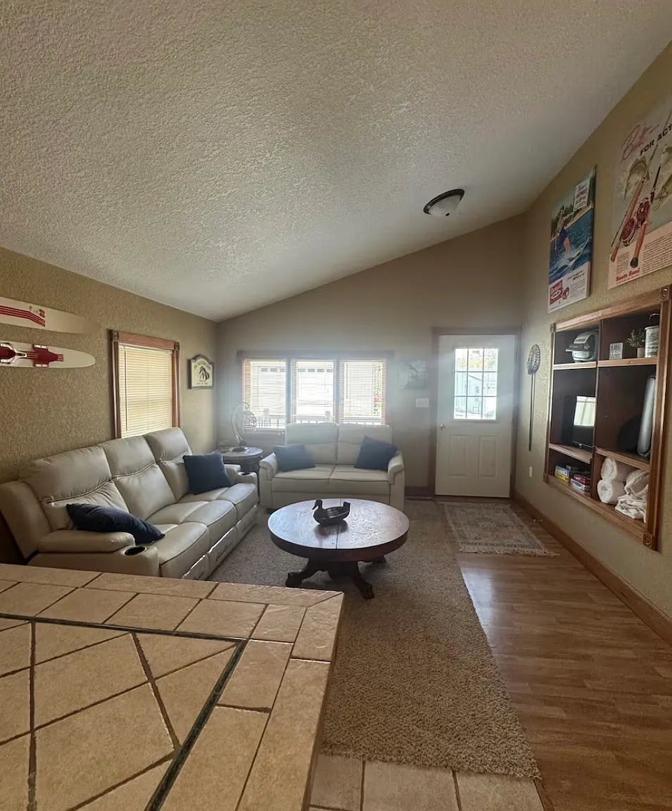 2 bed, 795 sqft, $1,000 — Photo 3