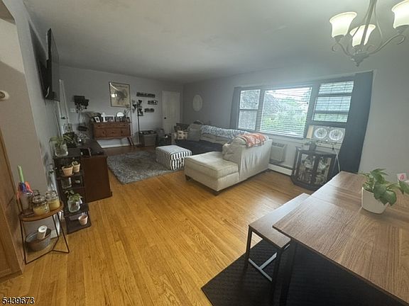 5th image of 3C Colonial Dr #C