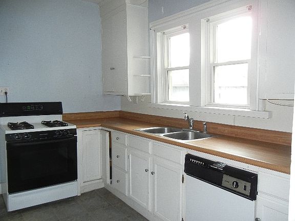 5th image of 434 N Chicago St