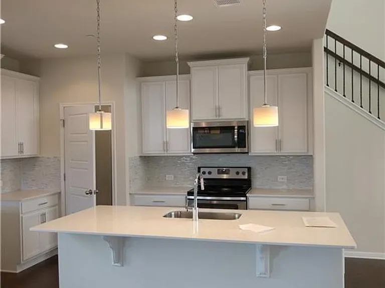 3240 E Whitestone Blvd #75 — Photo 5