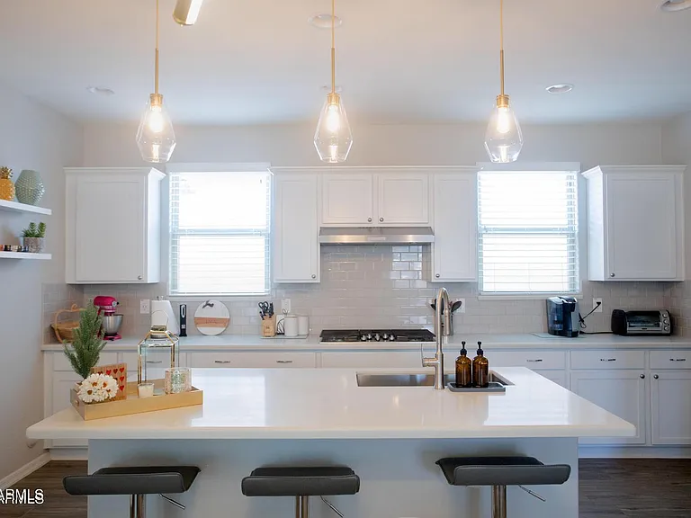 9969 W Robin Ln — Photo 10