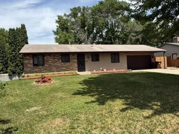 8042 73rd St S, Cottage Grove, MN 55016