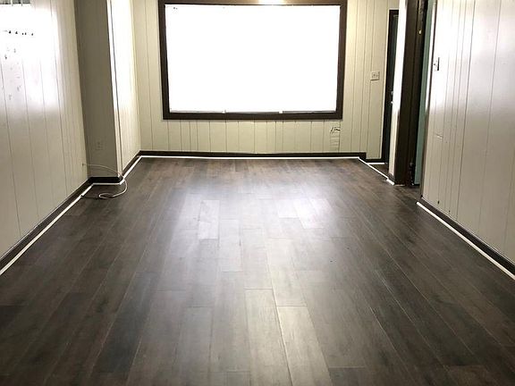 2nd image of 4821 Homerlee Ave House 1