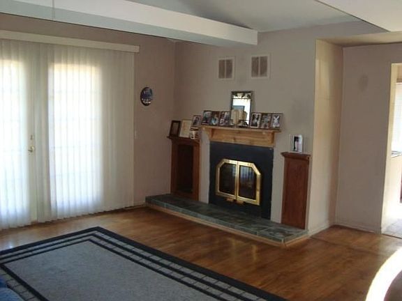 Fireplace in Living room 