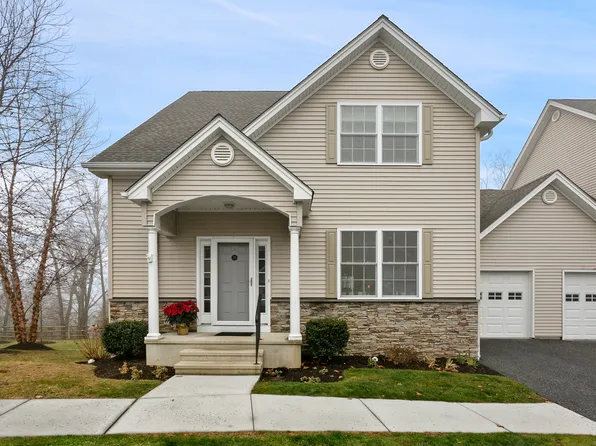 38 Heron View Road #38, New Fairfield, CT 06812