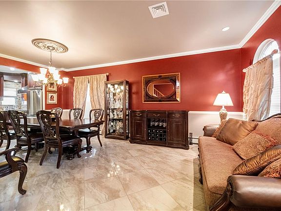 5th image of 15 Orchard Ave