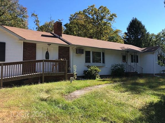 3rd image of 1084 Macopin Rd