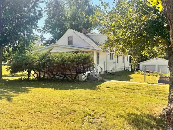 3803 NE Meriden Rd, Topeka, KS 66617