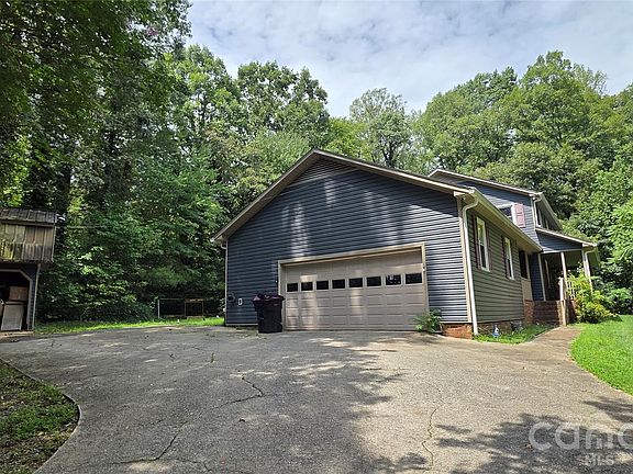 3rd image of 8979 Twin Lake Dr