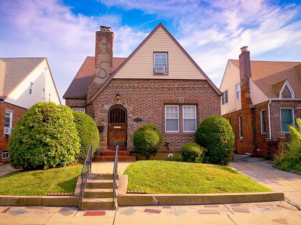 16627 25th Avenue, Whitestone, NY 11357