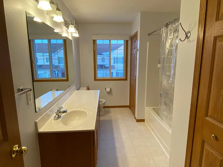 570 Tamarack Trl — Photo 11