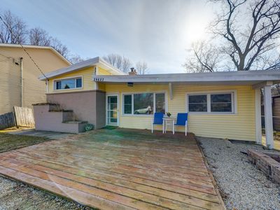 231 Bayshore Dr, Lake Bluff, IL, 60044