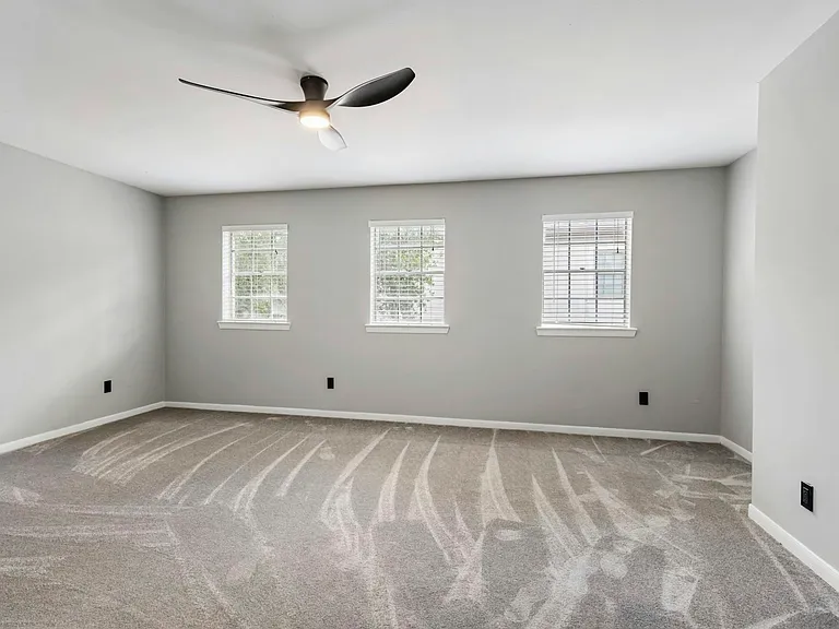 2226 Nantucket Dr — Photo 32