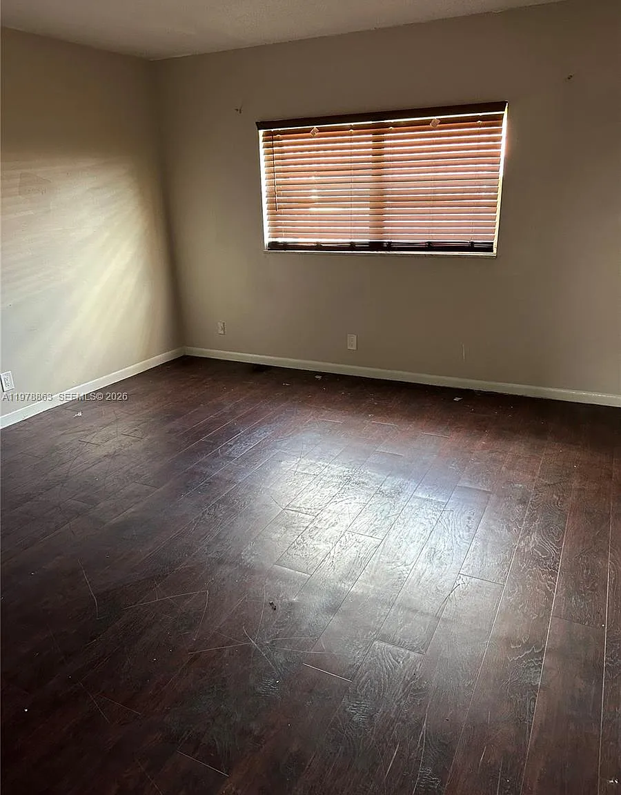 Royal Oaks Townhouse 8 Co — Photo 3