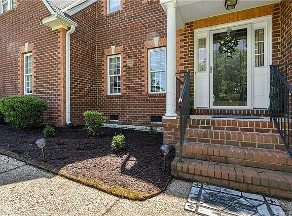 2nd image of 8336 Ryegate Pl