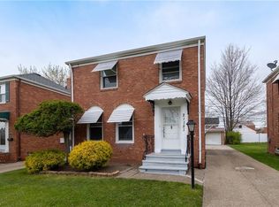 21151 Tracy Ave, Euclid, OH 44123