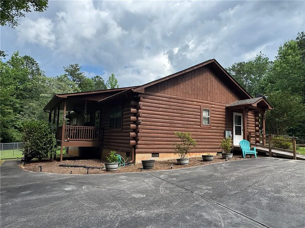 3 bed, 2.0 bath, 1500 sqft, $2,800 — Photo 3