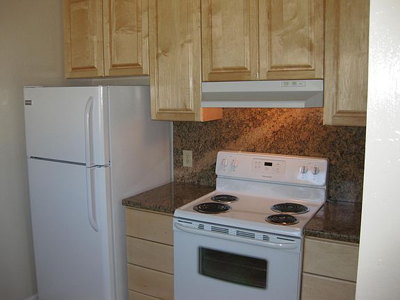 3rd image of 2213 Hastings Dr #67