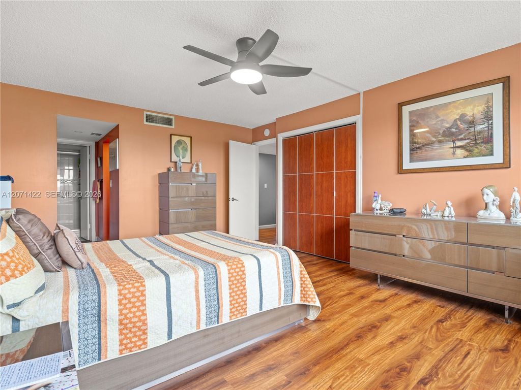 2314 S Cypress Bend Dr APT 611, photo 7