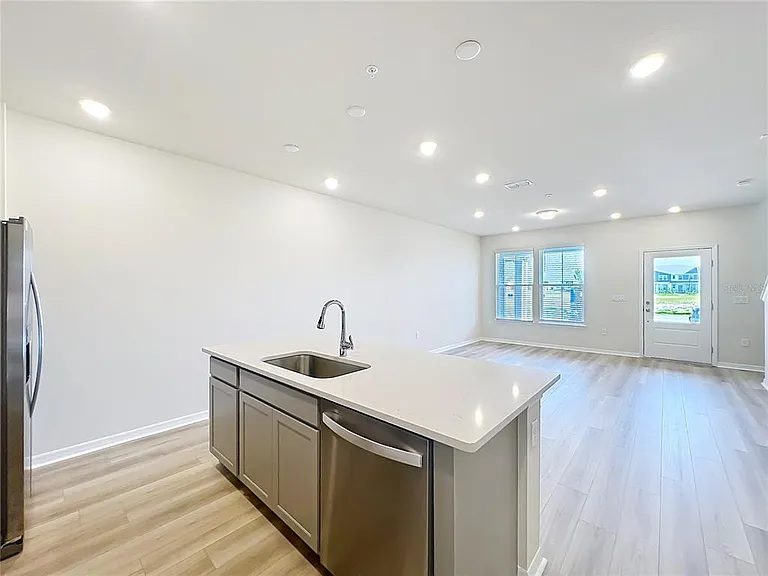 10654 Evening Star St — Photo 17