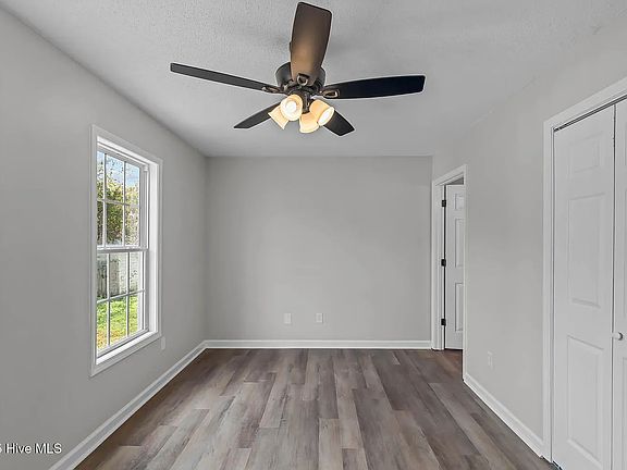 4th image of 212 Lawson St