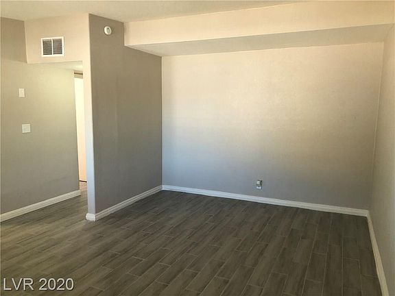 3rd image of 3719 Lanai Ave