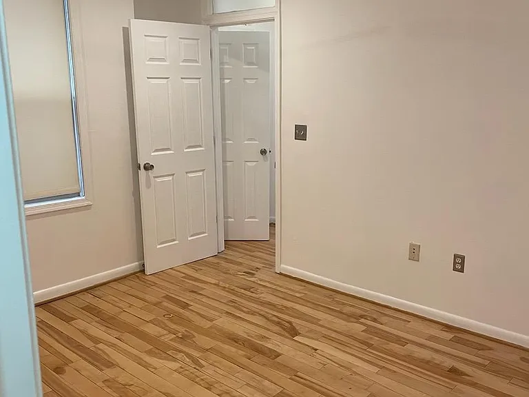 412 19th St NE #202 — Photo 14