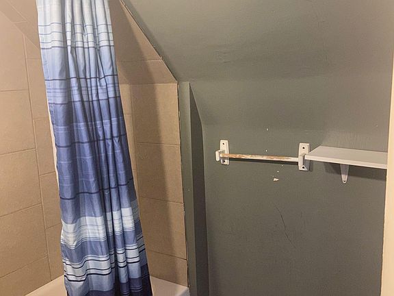 4th image of 20878 Mitchelldale Ave