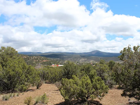 127 Rincon Loop Rd, Tijeras, NM 87059
