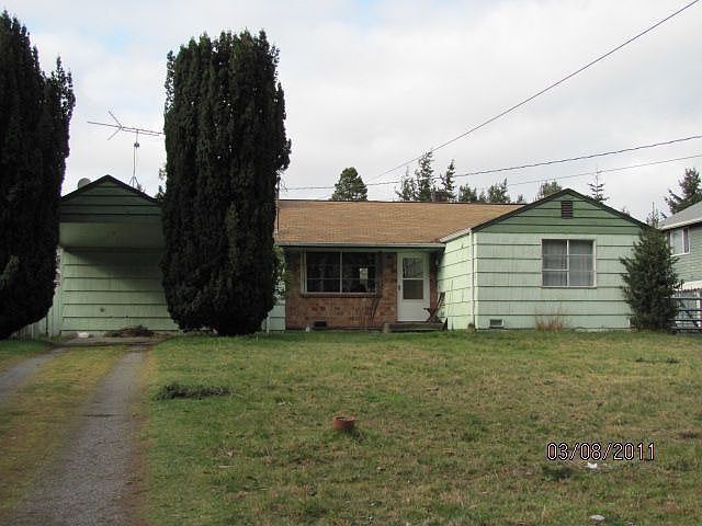 1st image of 1588 NE Serpentine Pl
