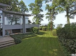 14 Soundside Ln, Glen Cove, NY 11542