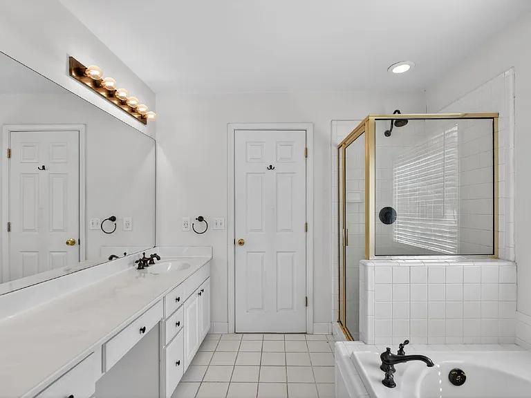 1712 Kenbrook Ct NW — Photo 35