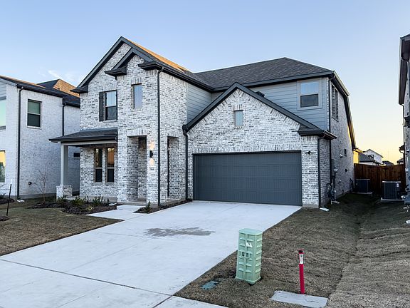 3rd image of 566 Silver Springs Ln