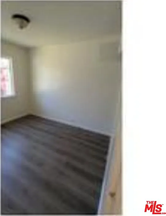 859 E 87th Pl