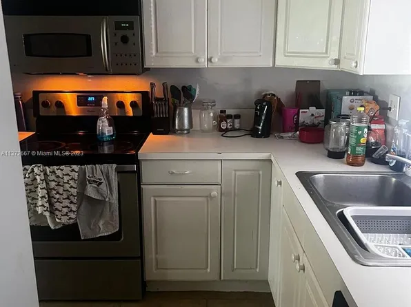 7344 SW 82nd St APT C110, Miami, FL 33143