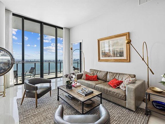 5th image of 480 NE 31st St Unit Penthouse 5303