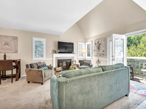 2021 Old Pond Lane #2021, Norwich, CT 06360