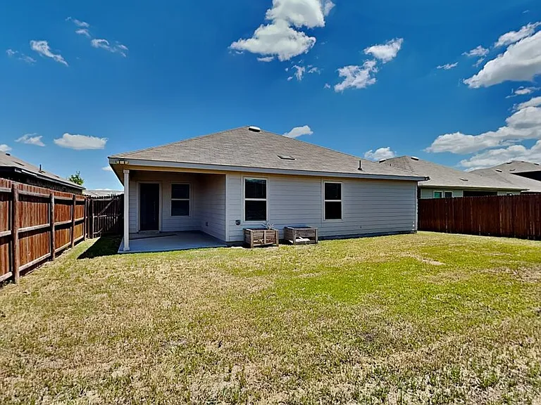 2909 Menguita St — Photo 23