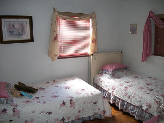 5th image of 2092 Schulte Ave