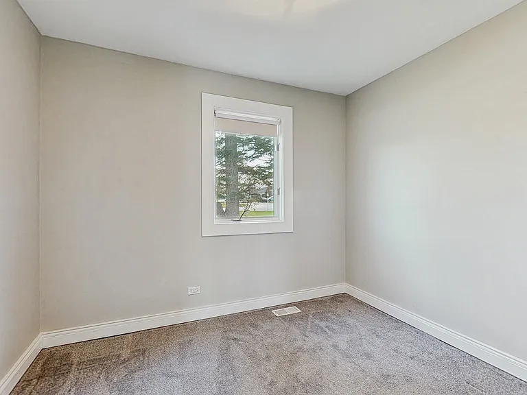 1838 N Windsor Dr — Photo 8